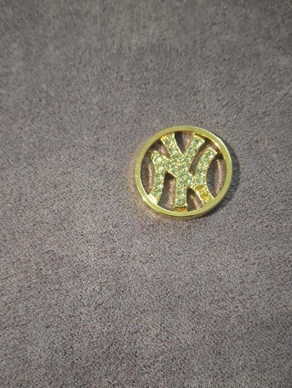 Gold-Tone NY Logo Rhinestone Plate For Floating Lockets